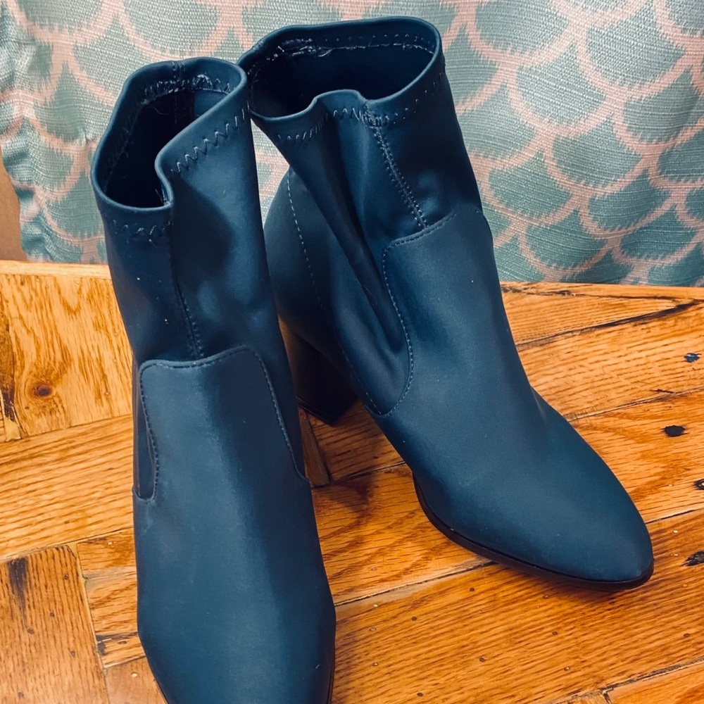 Cerulean Blue Wide-fit Booties - Picture 4 of 9